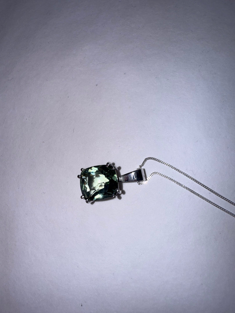 The Julia  Pendant