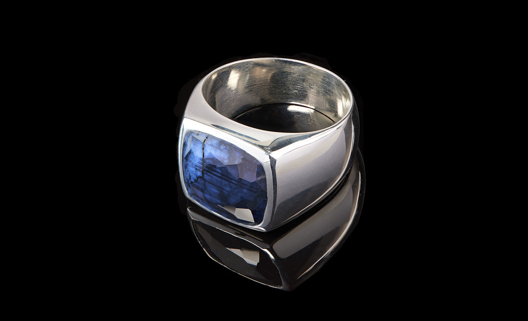 The Tun Khin ring | Rough Blue Sapphire